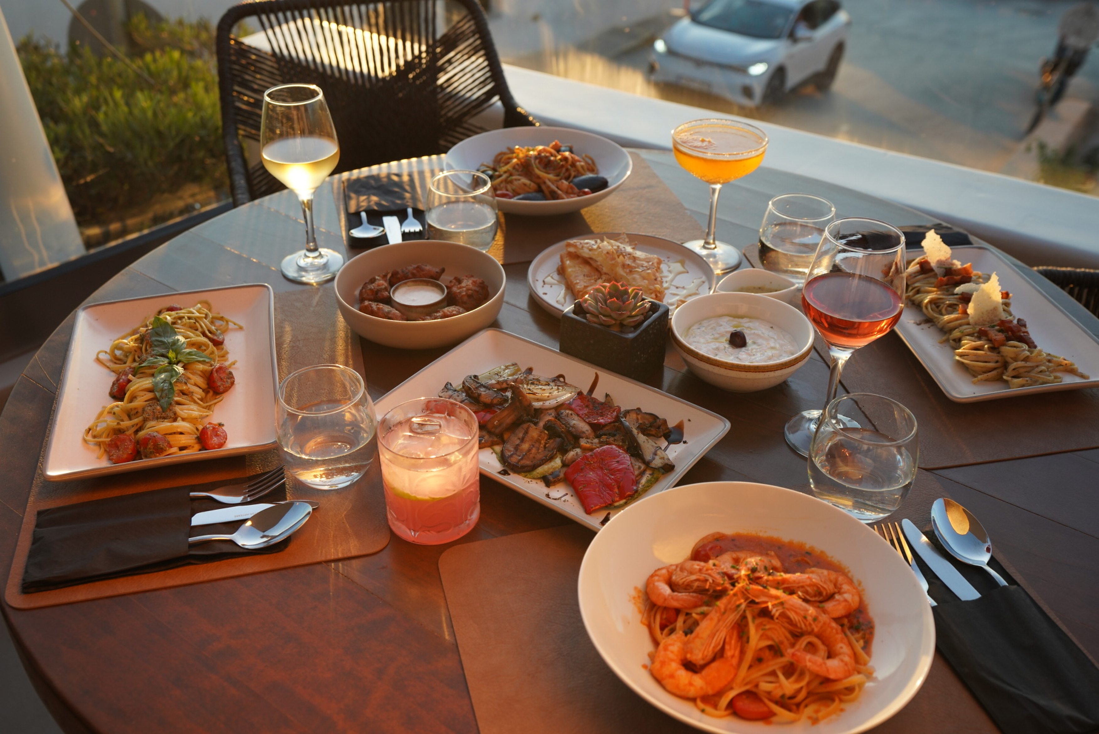 Santorini sunset dining at Tramonto Lounge restaurant
